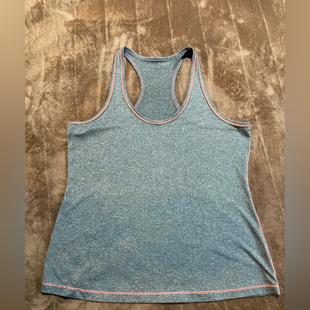 Under armour tank top womens small